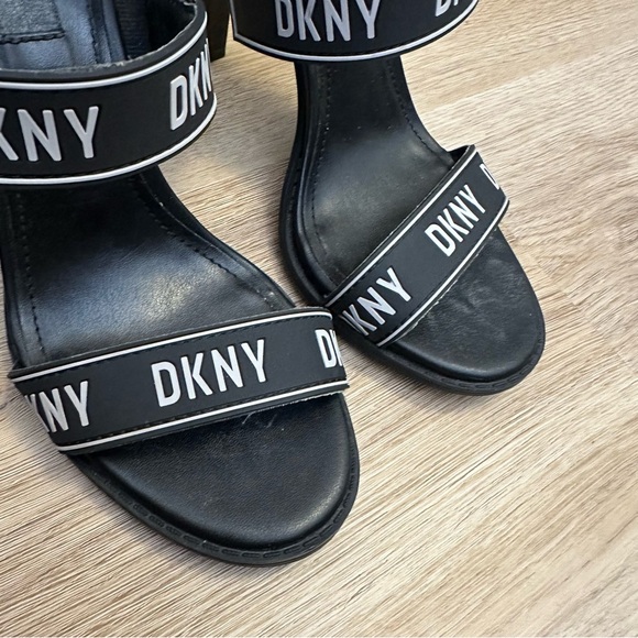 DKNY Black Logo Slingback Open Toe Sandal Heels size 6.5 - Picture 3 of 5
